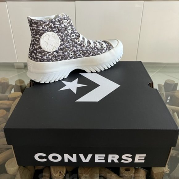 Converse Shoes - CONVERSE Chuck Taylor All Star Lugged 2.0 Jacquard Sand Dune Platform Sneakers